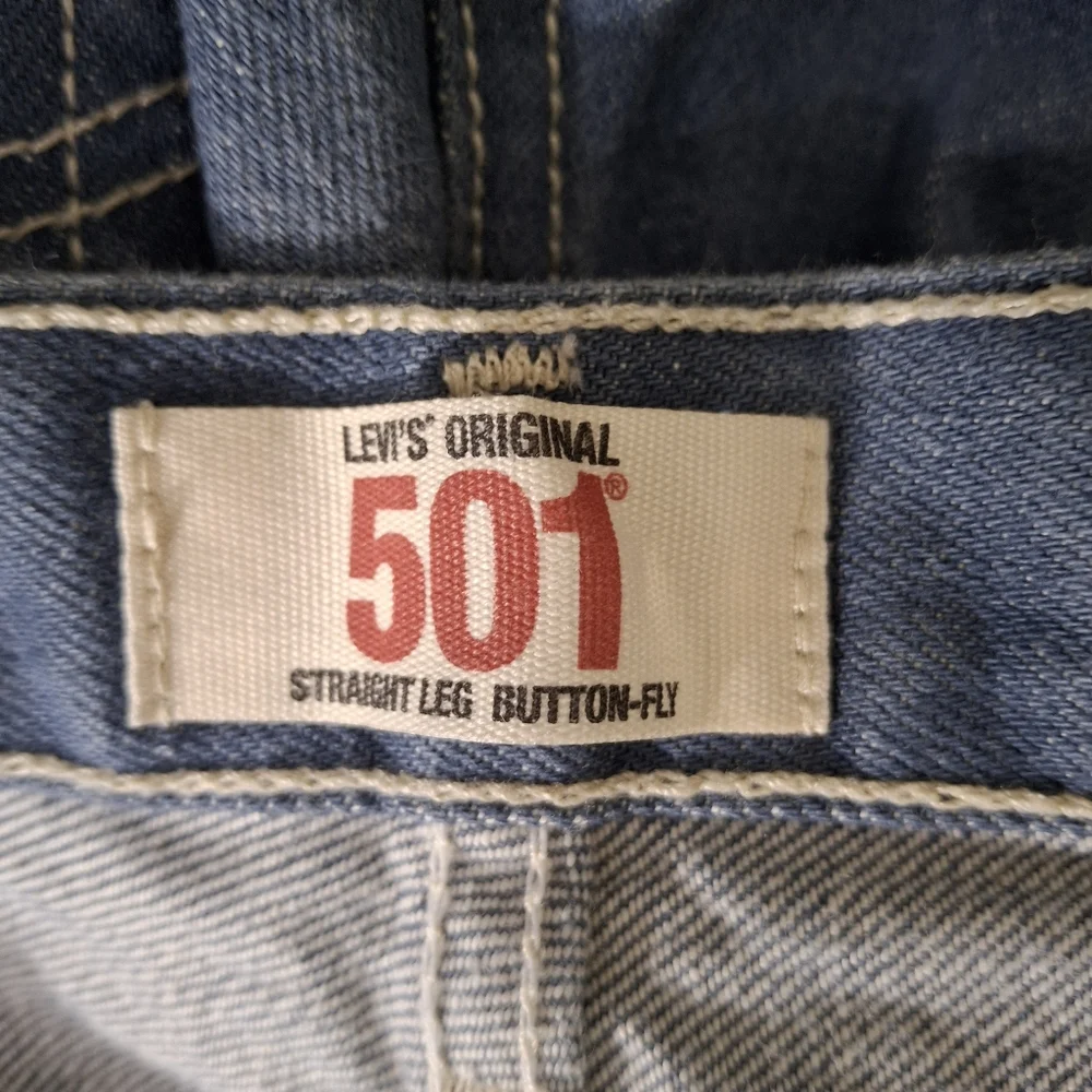 Levi's Original 501 Straight Leg Button-Fly Blue Denim Jeans, Size 31×32